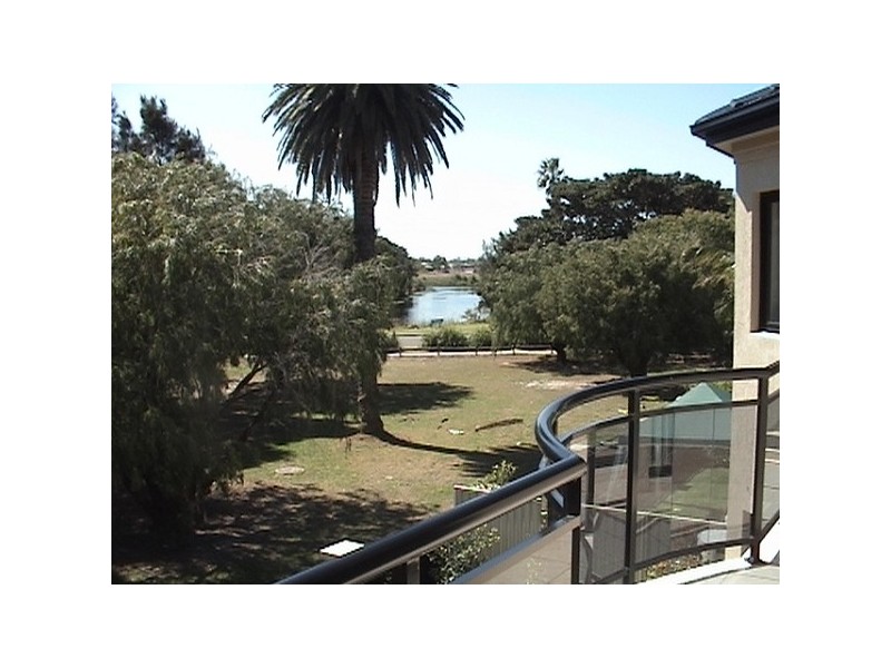 19 Lakeside Avenue, Monterey NSW 2217