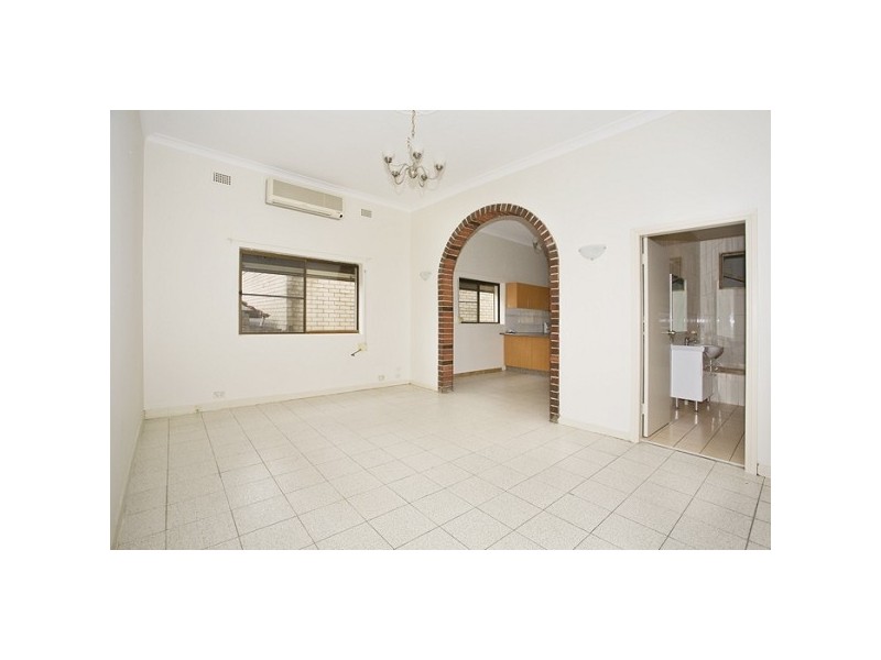 10 General Holmes Drive, Brighton-le-sands NSW 2216