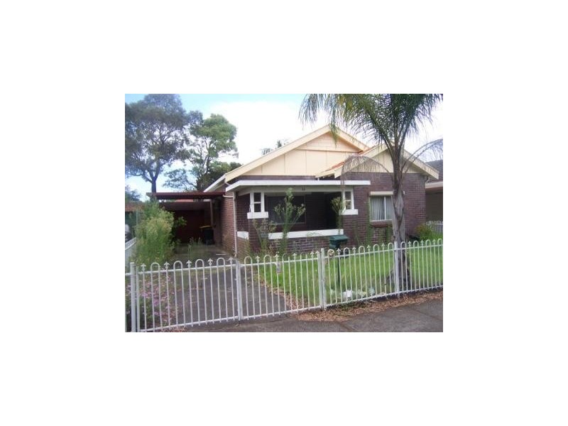 25 WEIL AVE, Croydon Park NSW 2133