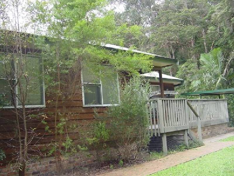 42 Digby Road, Erina NSW 2250