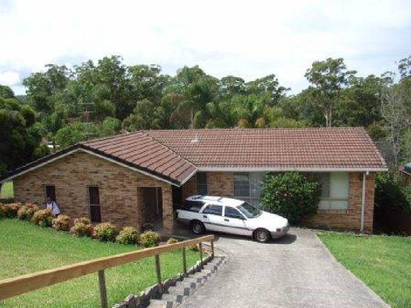 3 Howard Avenue, Green Point NSW 2251