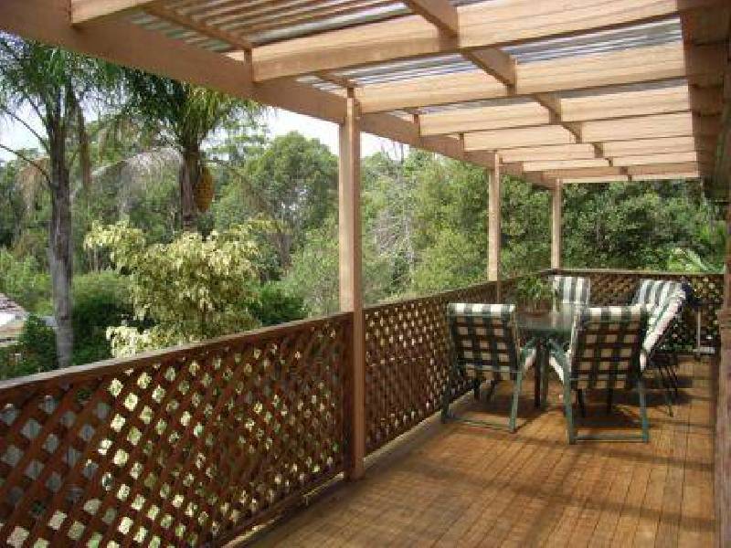 3 Howard Avenue, Green Point NSW 2251