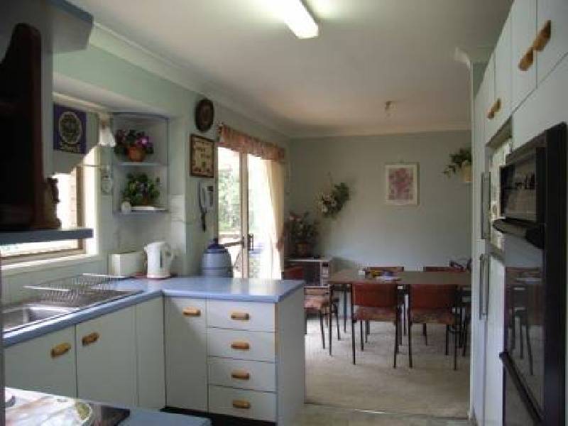 3 Howard Avenue, Green Point NSW 2251