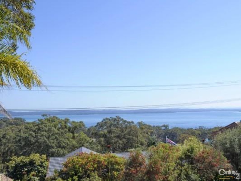 2/39 Wallawa Road, Nelson Bay NSW 2315
