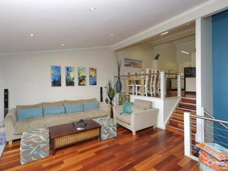 2/39 Wallawa Road, Nelson Bay NSW 2315