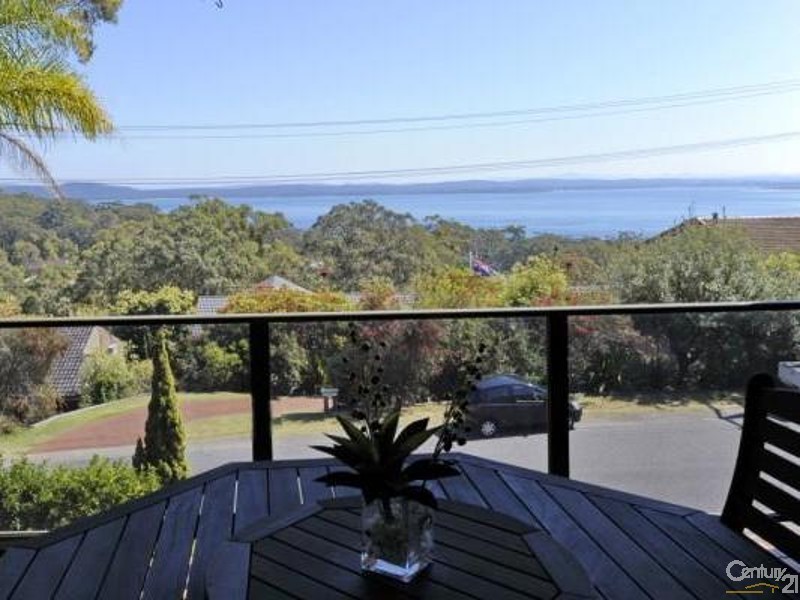 2/39 Wallawa Road, Nelson Bay NSW 2315