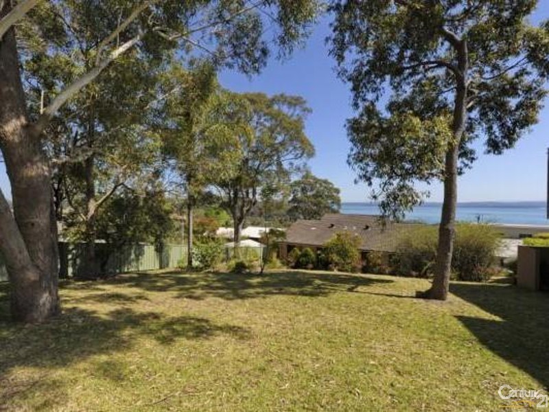 2/39 Wallawa Road, Nelson Bay NSW 2315