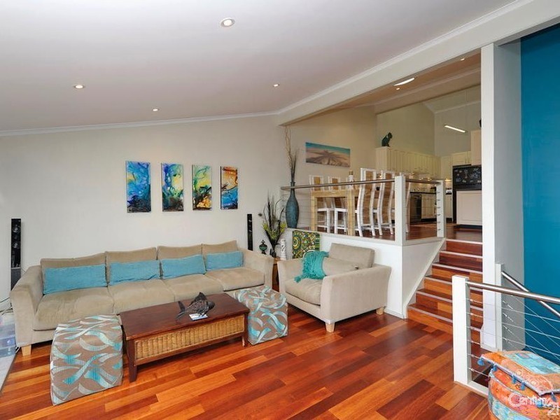 2/39 Wallawa Road, Nelson Bay NSW 2315