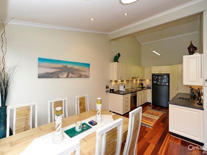 2/39 Wallawa Road, Nelson Bay NSW 2315