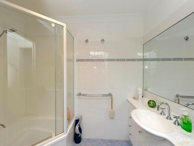 2/39 Wallawa Road, Nelson Bay NSW 2315