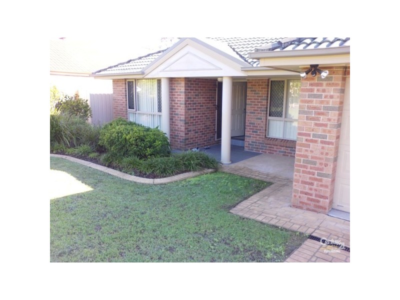 55 Carnarvon Circuit, East Maitland NSW 2323