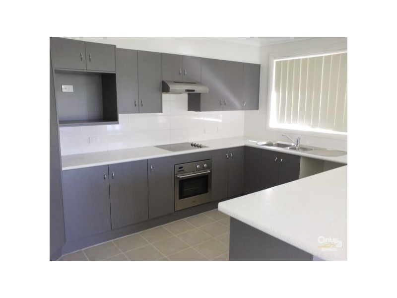 55 Carnarvon Circuit, East Maitland NSW 2323