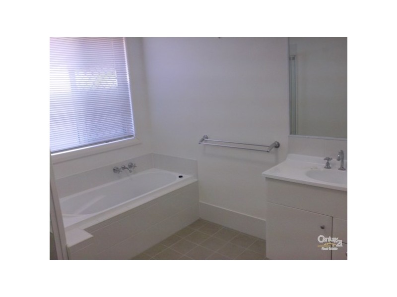 55 Carnarvon Circuit, East Maitland NSW 2323