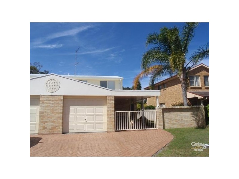 2/3 Whitesands Road, Fingal Bay NSW 2315