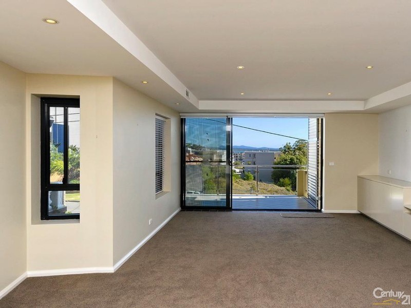 2/25 Tomaree Street, Nelson Bay NSW 2315