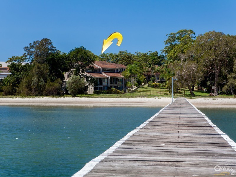 2/4 Cromarty Road, Soldiers Point NSW 2317