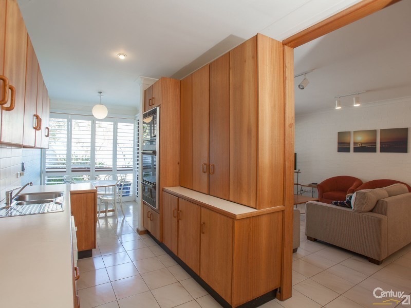 2/4 Cromarty Road, Soldiers Point NSW 2317