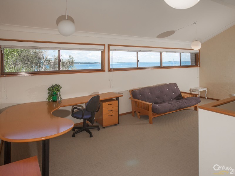2/4 Cromarty Road, Soldiers Point NSW 2317