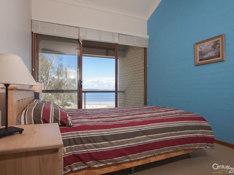 2/4 Cromarty Road, Soldiers Point NSW 2317