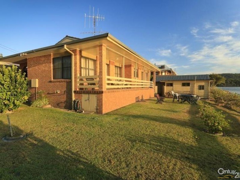 4 Ridgeway Avenue, Soldiers Point NSW 2317