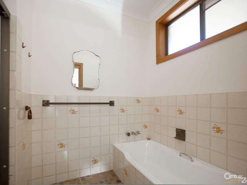 4 Ridgeway Avenue, Soldiers Point NSW 2317