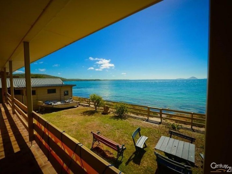 4 Ridgeway Avenue, Soldiers Point NSW 2317