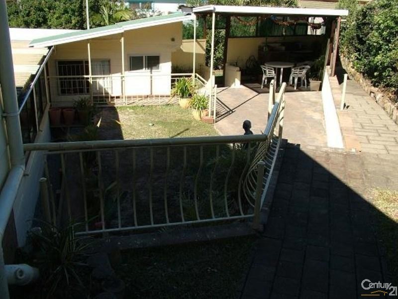 2 Lorna Street, Fishermans Bay NSW 2316