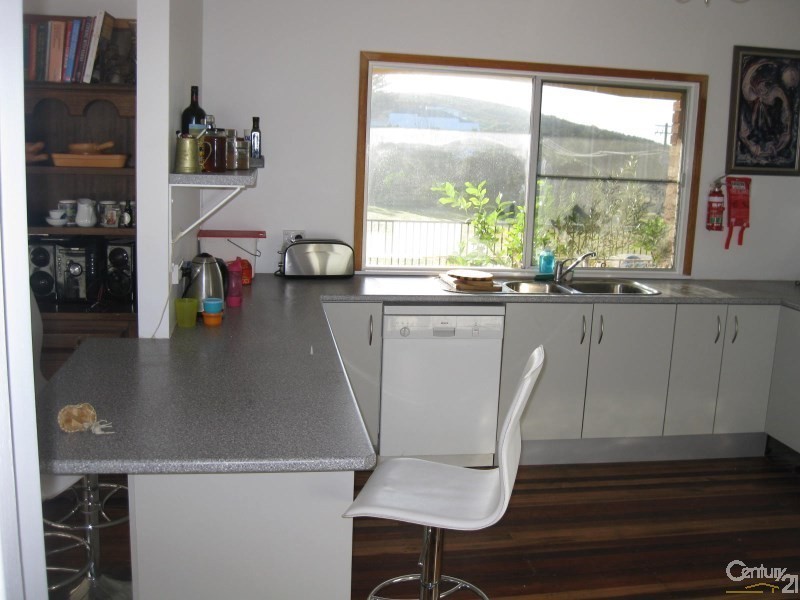 2 Lorna Street, Fishermans Bay NSW 2316