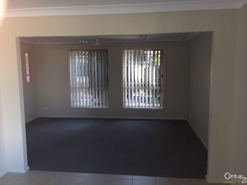 18 Bells Place, Tenambit NSW 2323