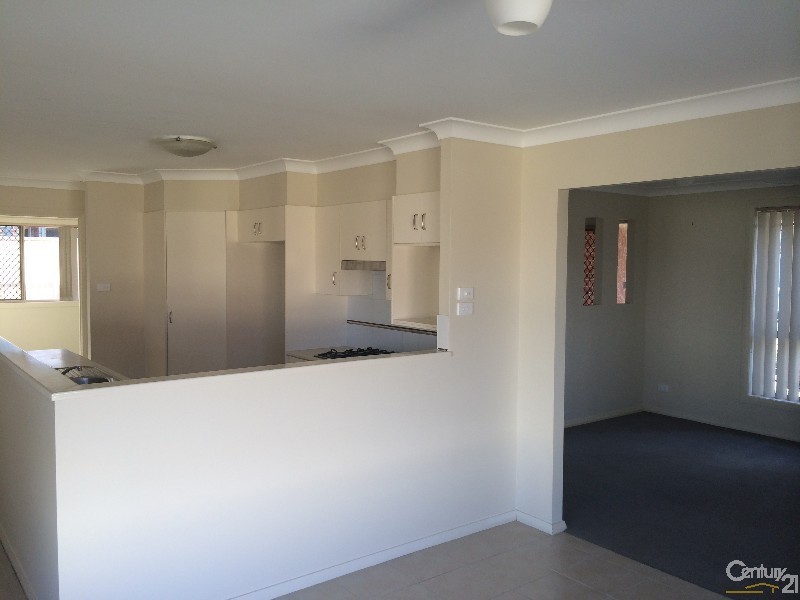 18 Bells Place, Tenambit NSW 2323