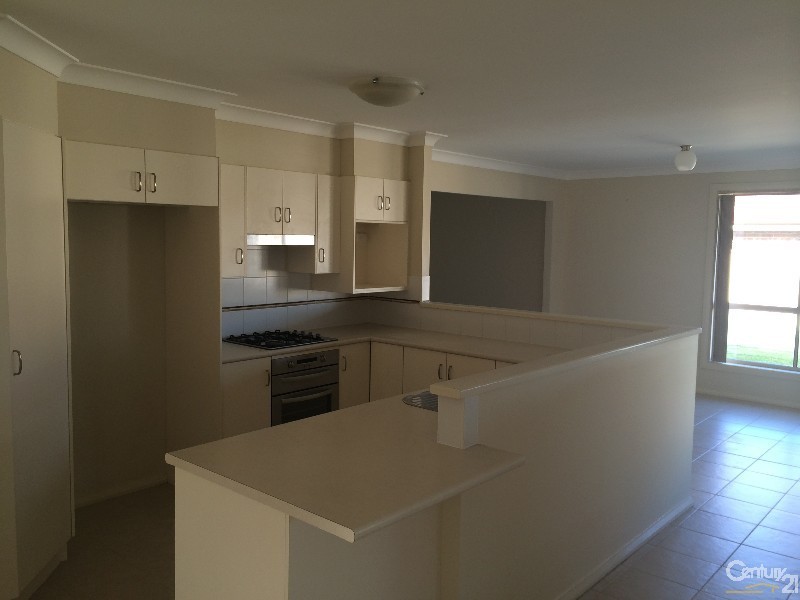 18 Bells Place, Tenambit NSW 2323