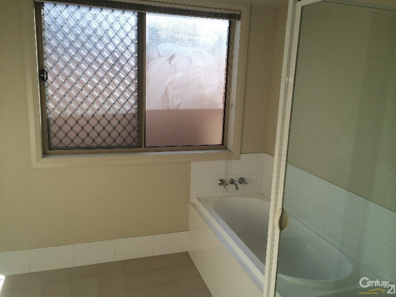 18 Bells Place, Tenambit NSW 2323