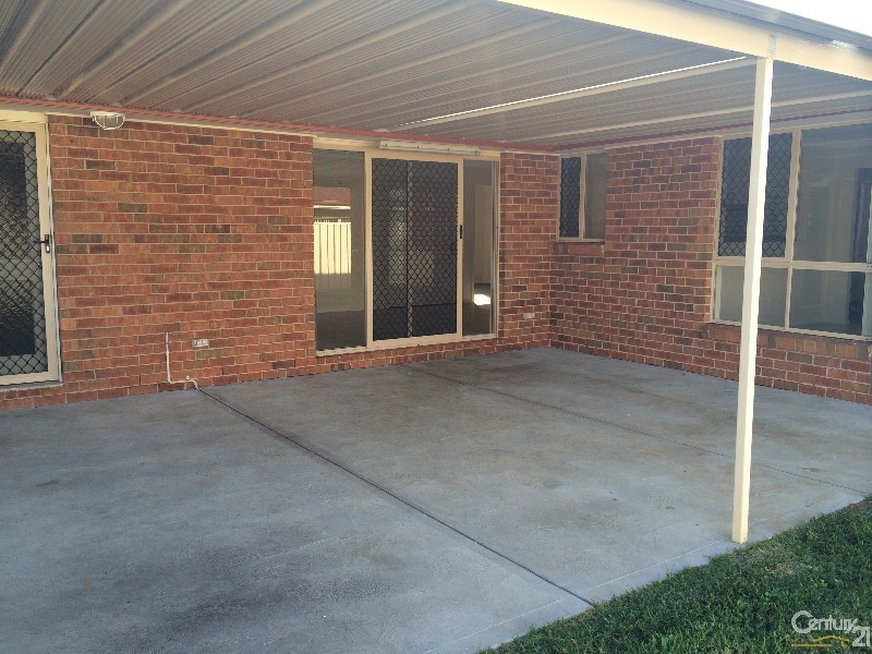 18 Bells Place, Tenambit NSW 2323