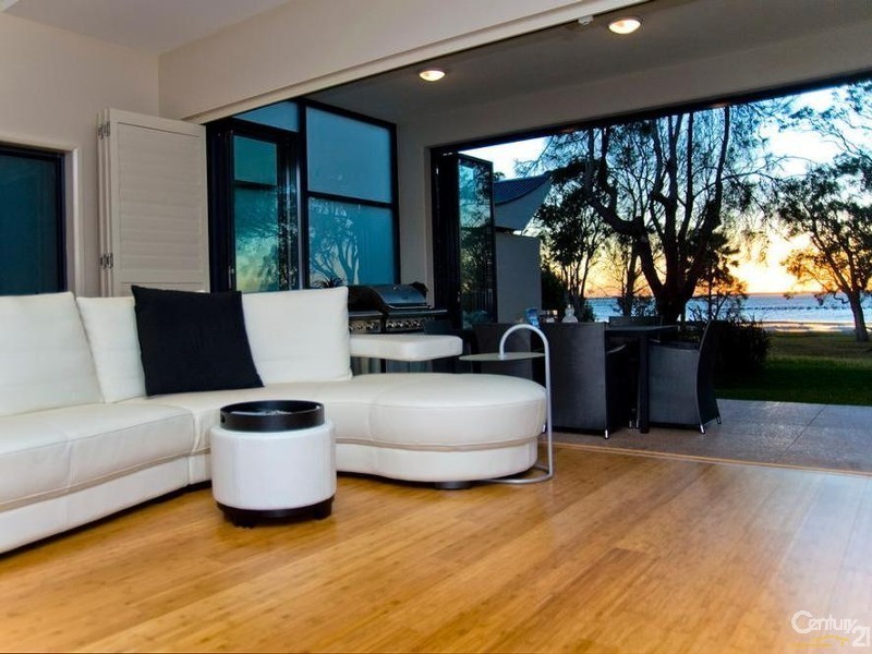 2/28-30 Cromarty Rd, Soldiers Point NSW 2317