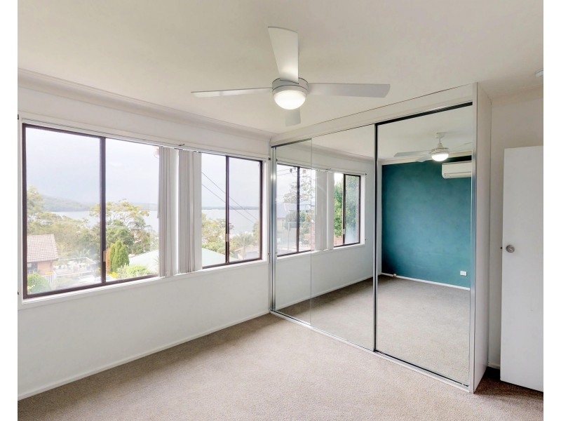 11 Vista Avenue, Soldiers Point NSW 2317