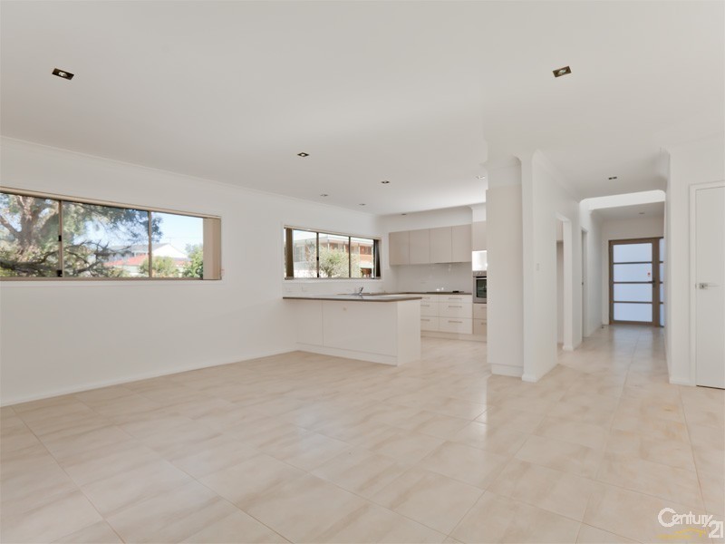 2/42  Campbell Avenue, Anna Bay NSW 2316