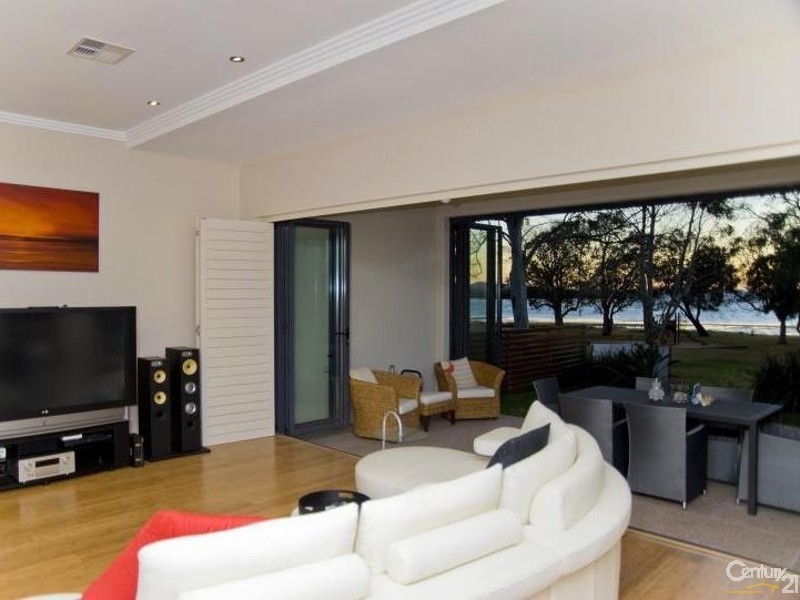 1/28-30 Cromarty Rd, Soldiers Point NSW 2317