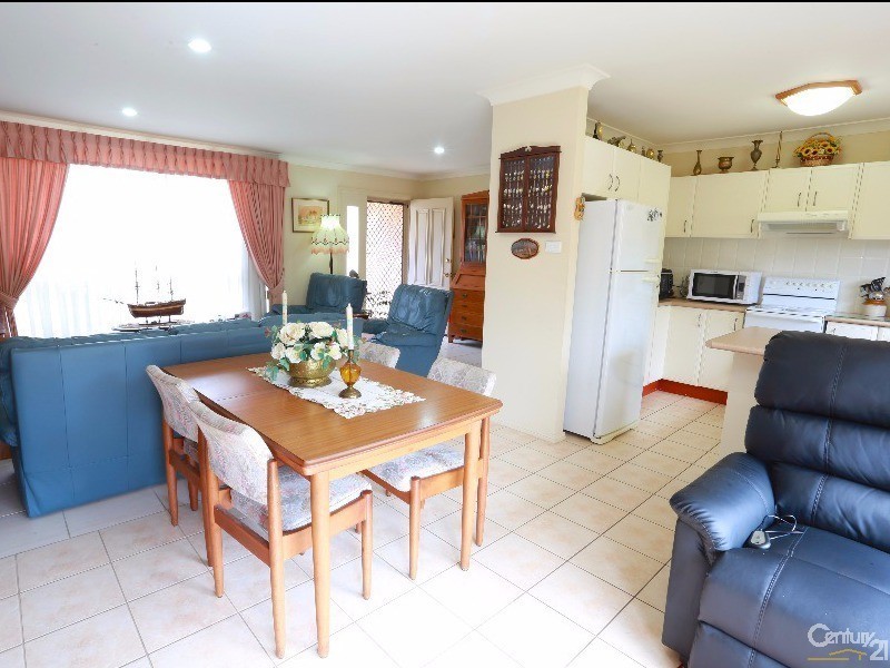 2/40-42 Henry Street, Belmont NSW 2280