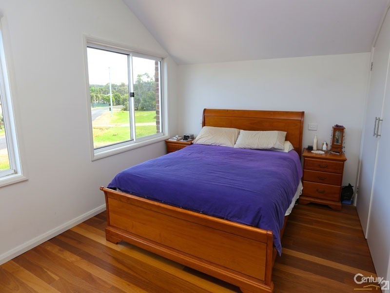 8  Melaleuca Drive, One Mile NSW 2316