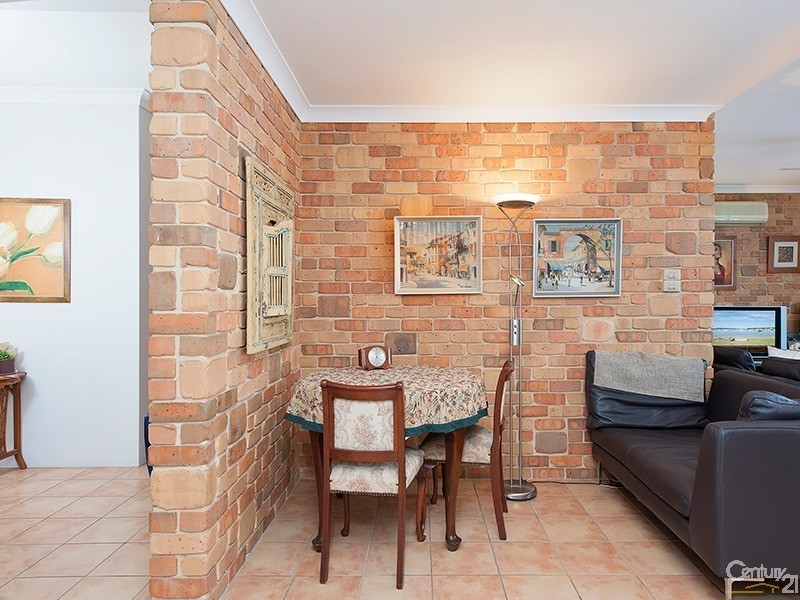 8 Sunset Boulevard, Soldiers Point NSW 2317