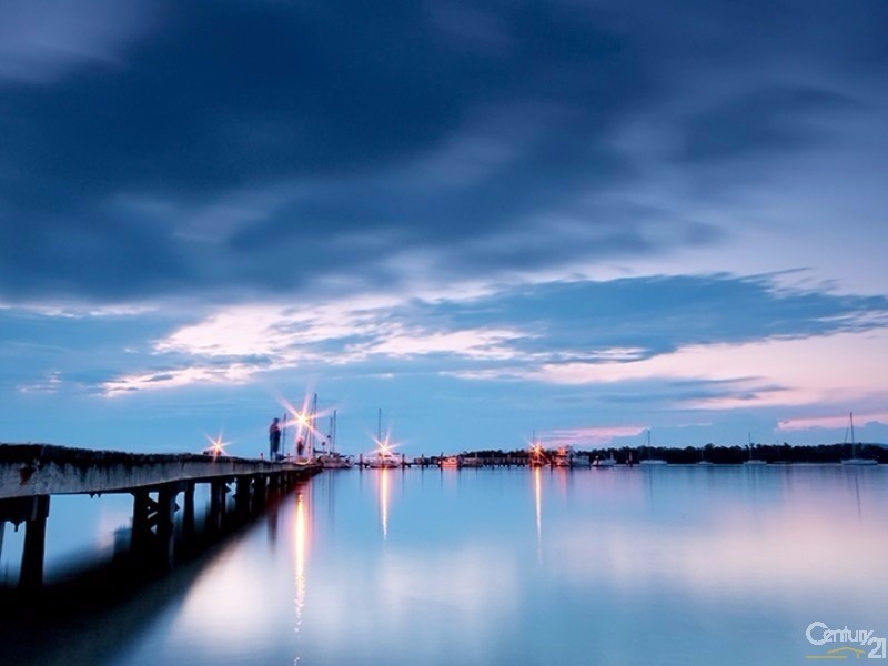 8 Sunset Boulevard, Soldiers Point NSW 2317