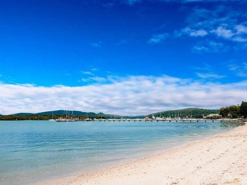 8 Sunset Boulevard, Soldiers Point NSW 2317