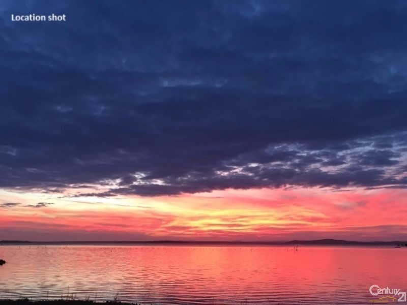 8 Sunset Boulevard, Soldiers Point NSW 2317