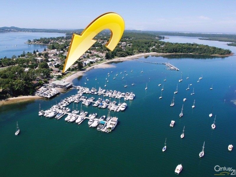 8 Sunset Boulevard, Soldiers Point NSW 2317