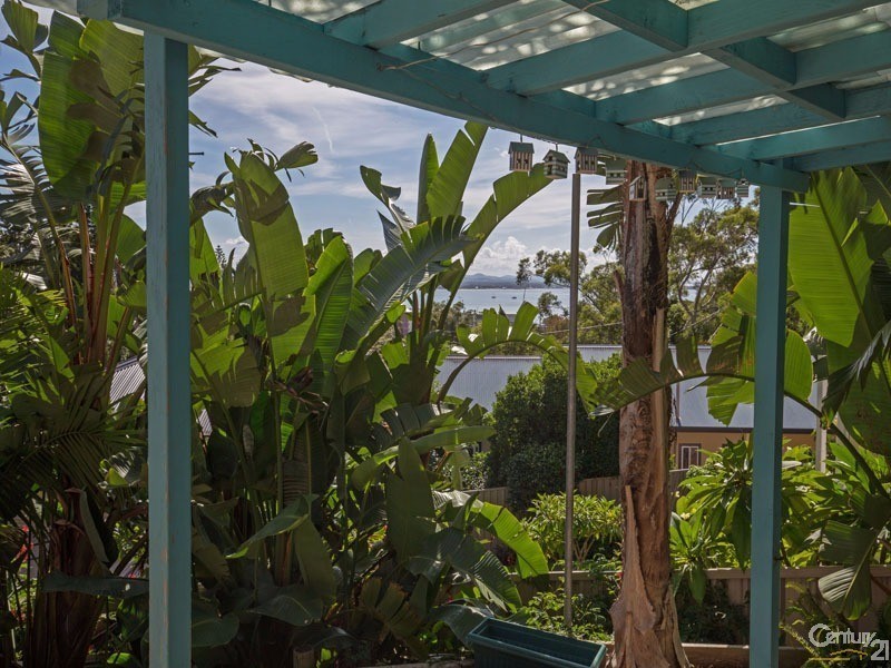 12 Tallean Road, Nelson Bay NSW 2315