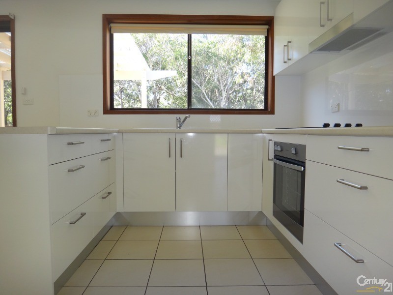 24 Hanson Avenue, Anna Bay NSW 2316