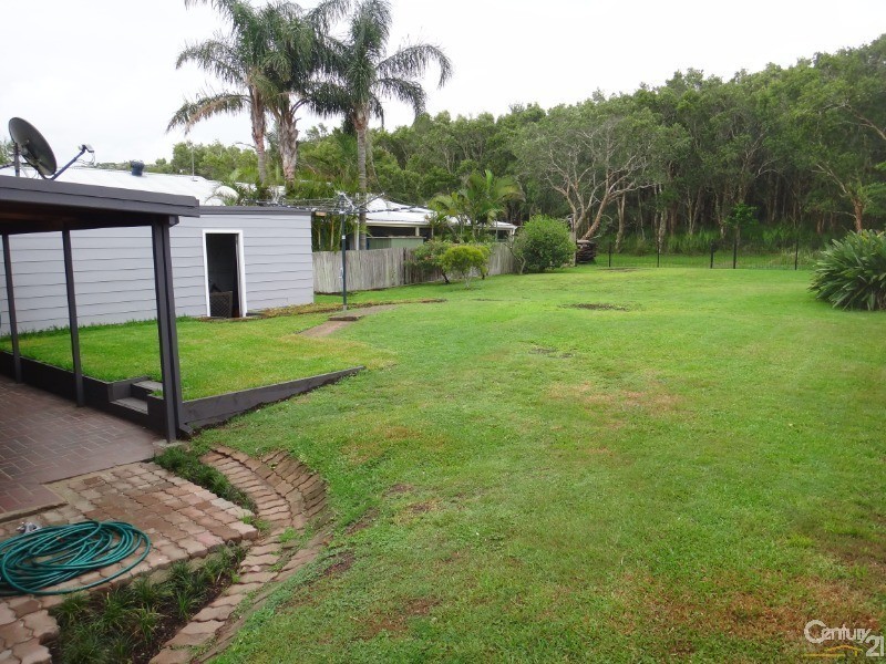 10 Andrew Close, Boat Harbour NSW 2316