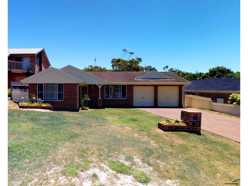 14 Hawkes Way, Boat Harbour NSW 2316