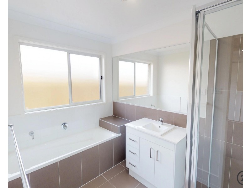 2/9 Yallimbah Avenue, Tanilba Bay NSW 2319