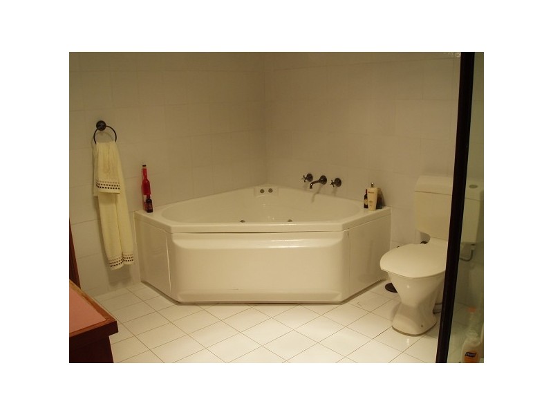 14 JERVIS DRIVE, Illawong NSW 2234